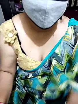 Snapshot of aliseanu chatting on February 26, 2025, 1:46 am aliseanu online show from February 26, 2025, 1:46 am