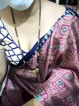 Snapshot of aliseanu chatting on October 25, 2025, 6:34 am aliseanu online show from October 25, 2025, 6:34 am