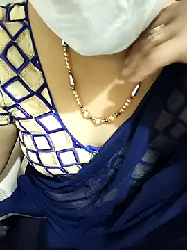 Snapshot of aliseanu chatting on October 9, 2025, 6:25 am aliseanu online show from October 9, 2025, 6:25 am