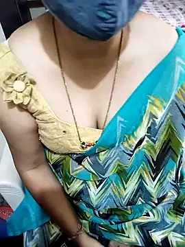 Snapshot of aliseanu chatting on February 26, 2025, 7:55 am aliseanu online show from February 26, 2025, 7:55 am