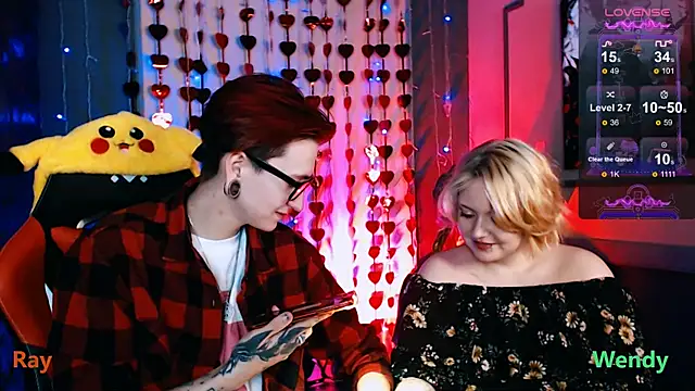 Snapshot of Ray-Taylor chatting on March 9, 2025, 4:00 pm Ray-Taylor online show from March 9, 2025, 4:00 pm