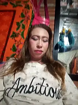 Snapshot of samy-blonde chatting on September 18, 2025, 11:46 am samy-blonde online show from September 18, 2025, 11:46 am