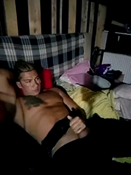 Lovely milk online show from October 30, 2025, 8:28 pm