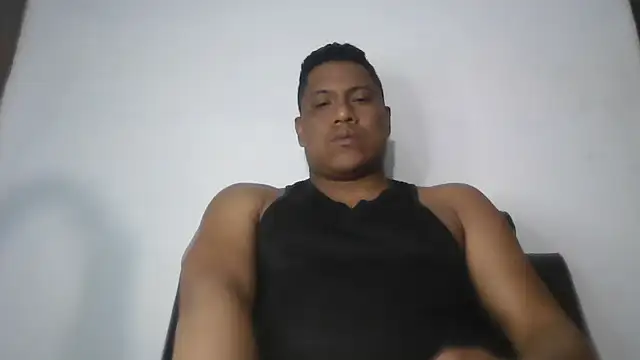 latinblack01 online show from October 31, 2025, 5:15 am