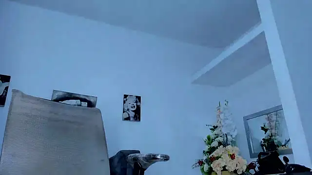 Snapshot of La_Perversa69 chatting on October 4, 2025, 4:03 am La Perversa69 online show from October 4, 2025, 4:03 am