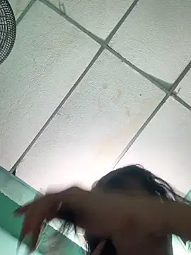 Snapshot of La_Perversa69 chatting on October 21, 2025, 1:27 am La Perversa69 online show from October 21, 2025, 1:27 am