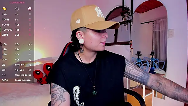 ZuryRamirez  online show from May 25, 2026, 8:29 pm