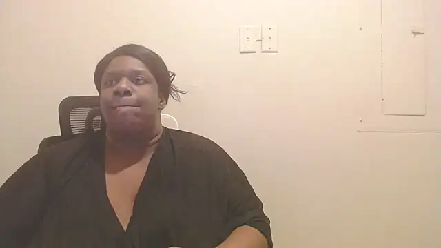 Snapshot of whitwhit86 chatting on November 2, 2025, 9:03 am whitwhit86 online show from November 2, 2025, 9:03 am