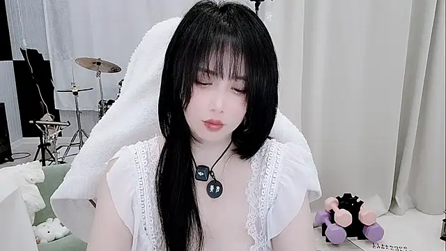 Snapshot of Vaness-a chatting on May 31, 2026, 12:33 pm Vaness-a online show from May 31, 2026, 12:33 pm