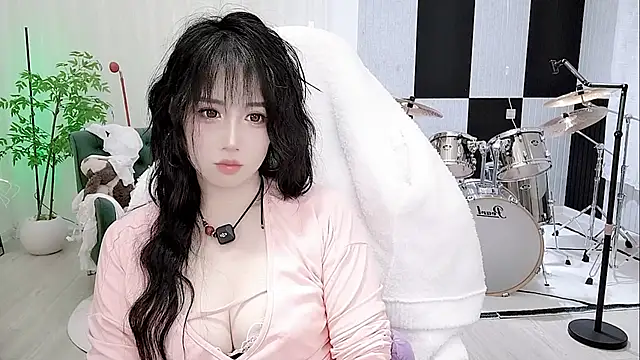 Vaness-a online show from October 2, 2025, 8:18 am