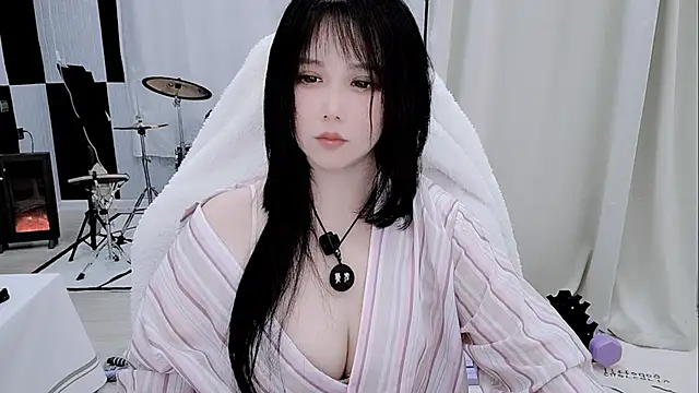 Vaness-a online show from April 14, 2026, 6:02 pm