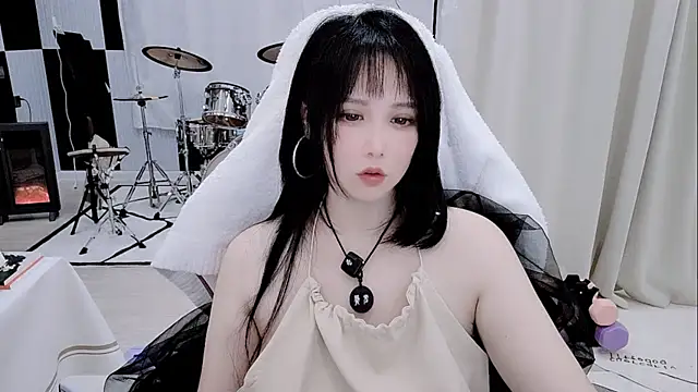 Vaness-a online show from April 4, 2026, 2:45 pm