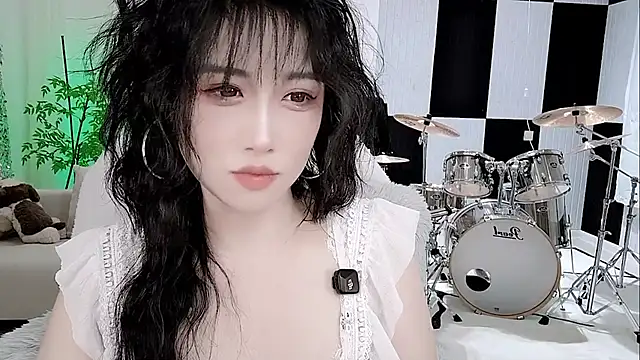 Vaness-a online show from October 21, 2025, 6:29 pm