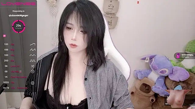 Vaness-a online show from February 19, 2025, 1:06 pm
