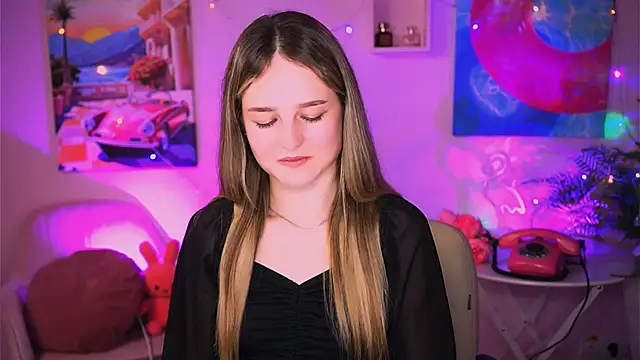 DeboraLarson online show from February 1, 2025, 4:32 pm