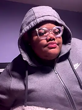 Snapshot of dondivax3 chatting on November 8, 2025, 12:03 am dondivax3 online show from November 8, 2025, 12:03 am