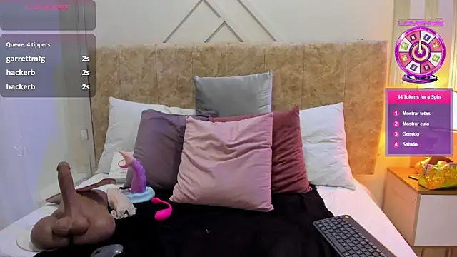 ashley  foxx  online show from January 5, 2026, 5:27 pm