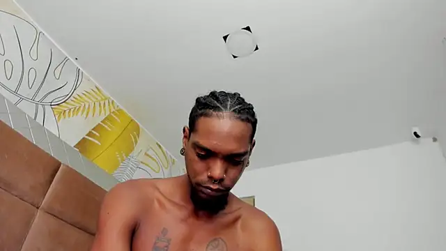 bigblackhotx1 online show from November 20, 2025, 11:22 am