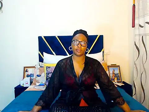 Snapshot of veronica1xxx chatting on February 13, 2026, 12:54 am veronica1xxx online show from February 13, 2026, 12:54 am