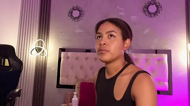 alexa andherson online show from October 6, 2025, 7:25 pm