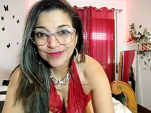 Julie Boronat26 online show from January 28, 2025, 2:10 pm