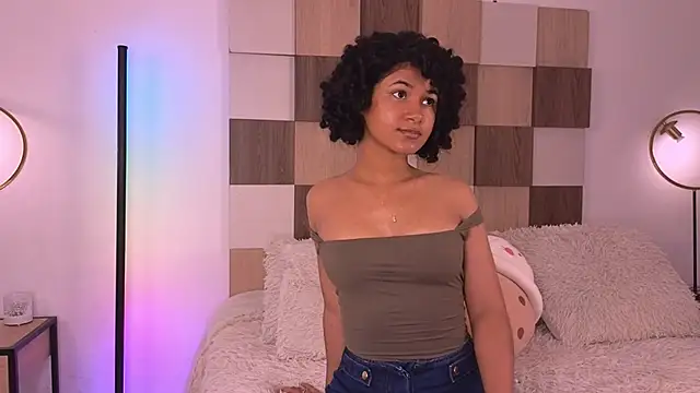 Adele Carter  online show from November 13, 2025, 12:31 pm