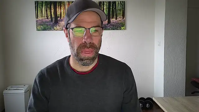 Snapshot of Harry_Boldt chatting on October 24, 2025, 8:57 am Harry Boldt online show from October 24, 2025, 8:57 am