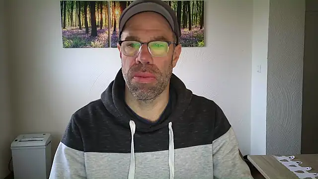 Snapshot of Harry_Boldt chatting on October 29, 2025, 7:07 am Harry Boldt online show from October 29, 2025, 7:07 am