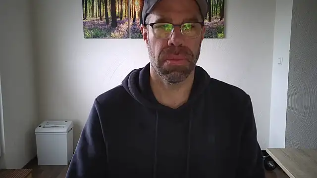 Snapshot of Harry_Boldt chatting on October 9, 2025, 6:03 am Harry Boldt online show from October 9, 2025, 6:03 am