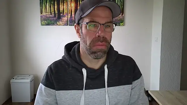 Snapshot of Harry_Boldt chatting on October 20, 2025, 3:12 pm Harry Boldt online show from October 20, 2025, 3:12 pm