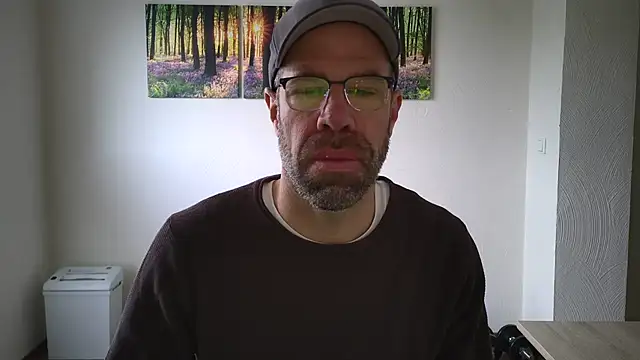 Snapshot of Harry_Boldt chatting on October 10, 2025, 6:25 am Harry Boldt online show from October 10, 2025, 6:25 am