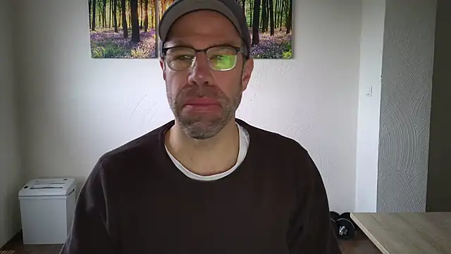 Snapshot of Harry_Boldt chatting on October 14, 2025, 7:20 am Harry Boldt online show from October 14, 2025, 7:20 am