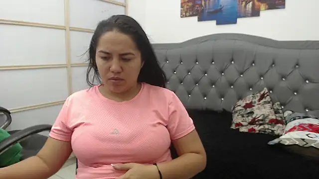 candiapole online show from February 27, 2025, 1:28 pm