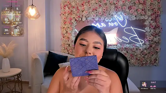 Snapshot of GabriellaLee chatting on October 6, 2025, 12:12 am GabriellaLee online show from October 6, 2025, 12:12 am