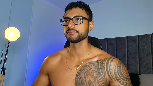 Snapshot of LiamGarcia1 chatting on October 27, 2025, 1:12 pm LiamGarcia1 online show from October 27, 2025, 1:12 pm