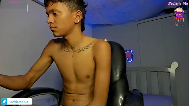 loistwink  online show from September 21, 2025, 3:55 am