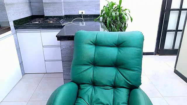 mistressesmoon online show from December 18, 2024, 9:40 pm