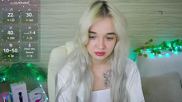 Snapshot of Ashley_S chatting on February 26, 2025, 10:58 pm Ashley S online show from February 26, 2025, 10:58 pm