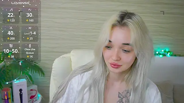 Snapshot of Ashley_S chatting on March 7, 2025, 5:29 am Ashley S online show from March 7, 2025, 5:29 am