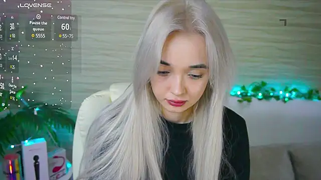 Snapshot of Ashley_S chatting on March 15, 2025, 11:06 pm Ashley S online show from March 15, 2025, 11:06 pm