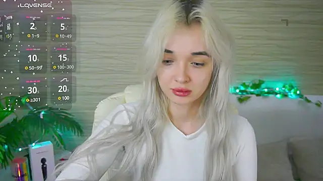 Snapshot of Ashley_S chatting on March 12, 2025, 2:20 am Ashley S online show from March 12, 2025, 2:20 am