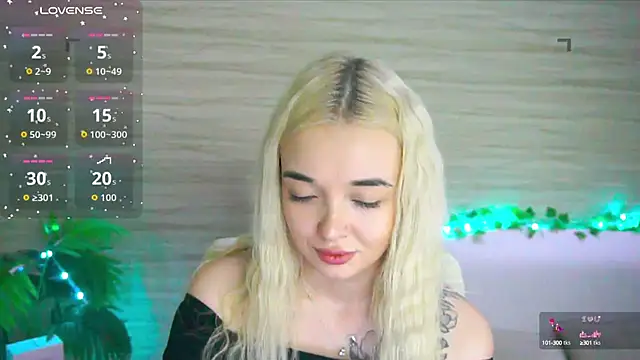 Snapshot of Ashley_S chatting on October 24, 2025, 10:09 pm Ashley S online show from October 24, 2025, 10:09 pm