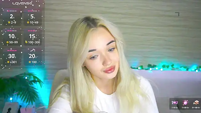 Snapshot of Ashley_S chatting on September 19, 2025, 10:03 pm Ashley S online show from September 19, 2025, 10:03 pm