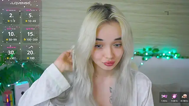 Snapshot of Ashley_S chatting on March 7, 2025, 2:25 am Ashley S online show from March 7, 2025, 2:25 am