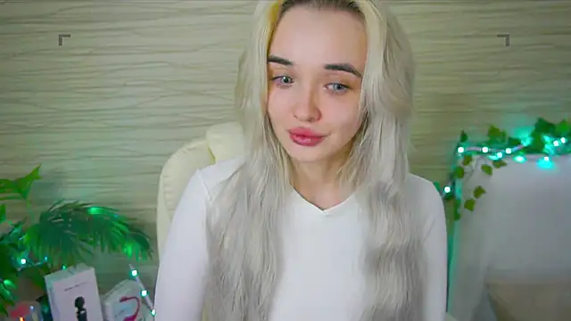 Snapshot of Ashley_S chatting on February 23, 2025, 3:24 am Ashley S online show from February 23, 2025, 3:24 am