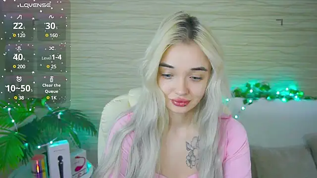 Snapshot of Ashley_S chatting on March 5, 2025, 11:05 pm Ashley S online show from March 5, 2025, 11:05 pm