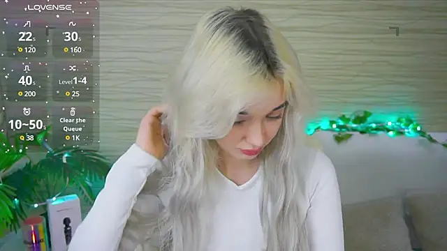 Snapshot of Ashley_S chatting on March 11, 2025, 11:15 pm Ashley S online show from March 11, 2025, 11:15 pm