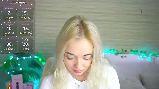 Snapshot of Ashley_S chatting on September 28, 2025, 10:06 pm Ashley S online show from September 28, 2025, 10:06 pm