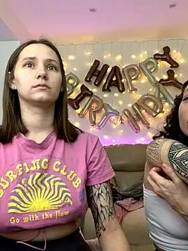 Snapshot of HotCaramellsTV chatting on October 18, 2025, 10:17 am HotCaramellsTV online show from October 18, 2025, 10:17 am