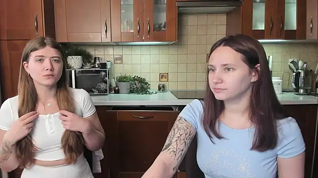 HotCaramellsTV online show from July 29, 2026, 7:51 am